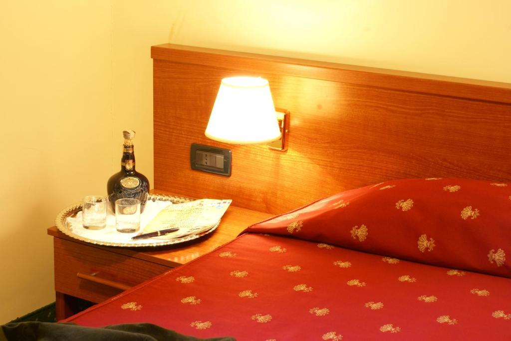 Hotel Versailles Roma Rom bilde